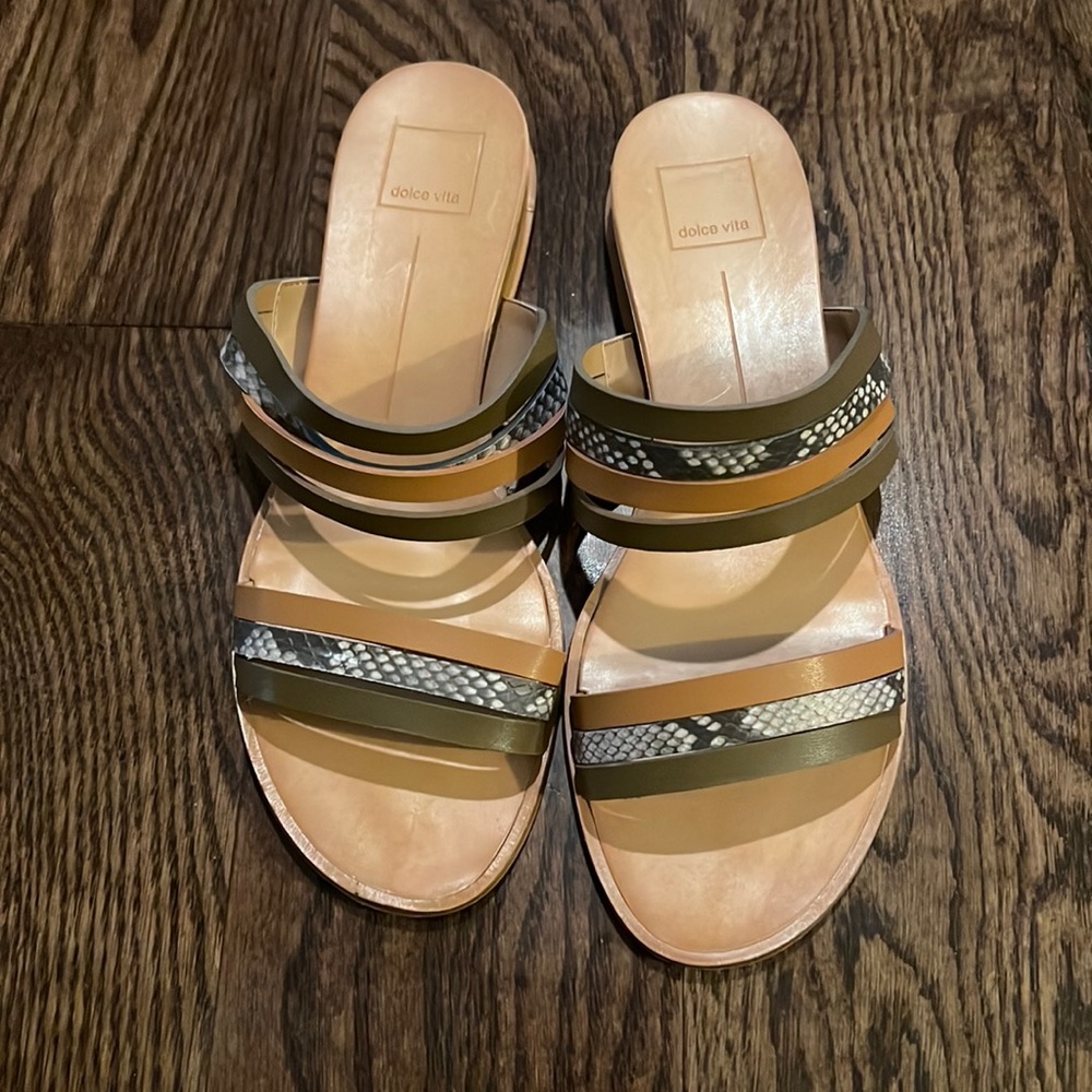 Dolce Vita sandal